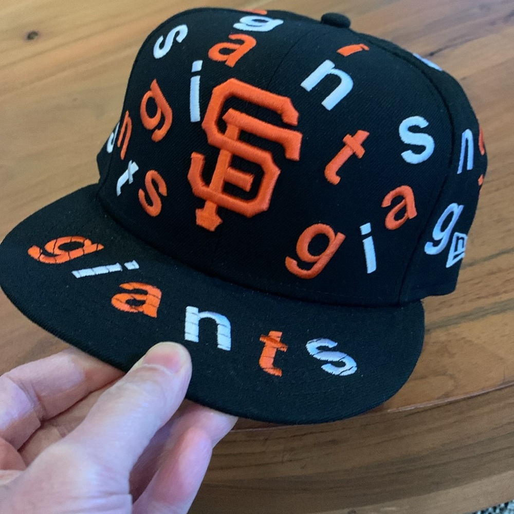 ⬆️ New San Francisco Giants Fitted size 7 3/8